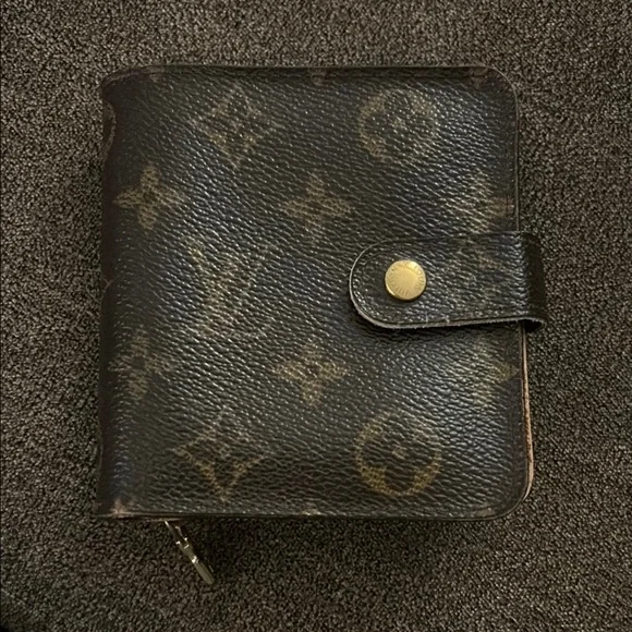 Louis Vuitton Monogram Wallet with Gold Accents - Picture 1 of 7